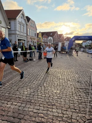 Foto des Albums: 5km & 10km - 31. Stadtlauf / 6. Volksbanklauf
