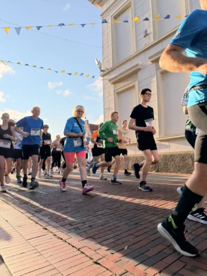 Foto des Albums: 5km & 10km - 31. Stadtlauf / 6. Volksbanklauf
