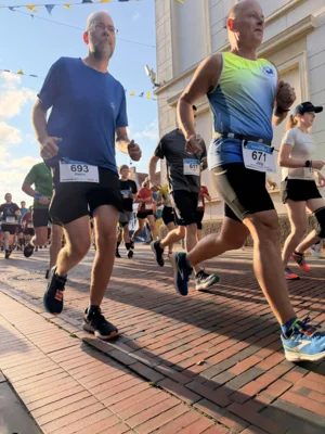 Foto des Albums: 5km & 10km - 31. Stadtlauf / 6. Volksbanklauf