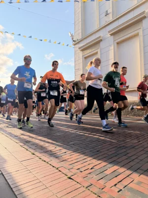 Foto des Albums: 5km & 10km - 31. Stadtlauf / 6. Volksbanklauf