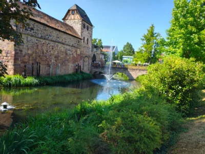 Vilbeler Wasserburg  (Bild vergr&ouml;&szlig;ern)