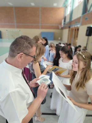 Foto des Albums: Berührender Abschied unserer 6. Klassen