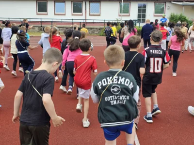 Foto des Albums: Spendenlauf für einere schönere Schule