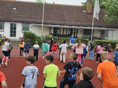 Foto des Albums: Spendenlauf für einere schönere Schule