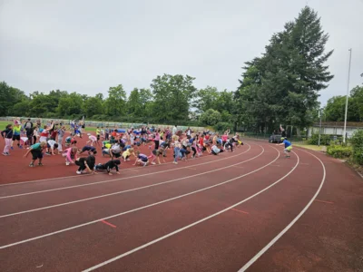 Foto des Albums: Spendenlauf für einere schönere Schule