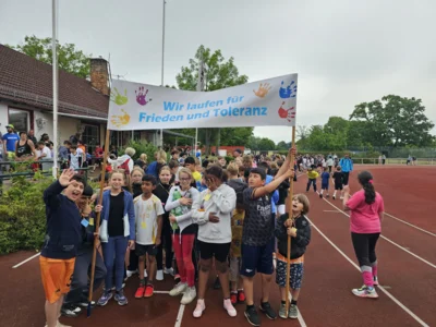 Foto des Albums: Spendenlauf für einere schönere Schule