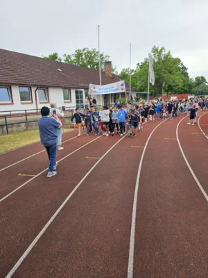 Foto des Albums: Spendenlauf für einere schönere Schule