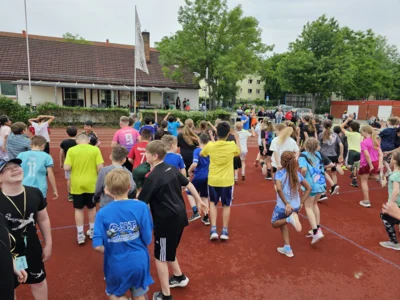 Foto des Albums: Spendenlauf für einere schönere Schule
