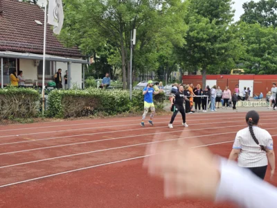 Foto des Albums: Spendenlauf für einere schönere Schule