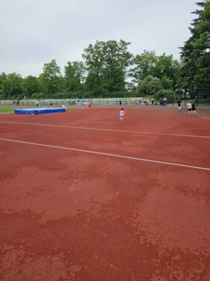 Foto des Albums: Spendenlauf für einere schönere Schule