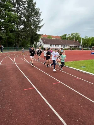 Foto des Albums: Spendenlauf für einere schönere Schule