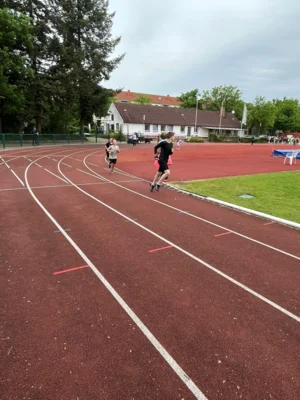 Foto des Albums: Spendenlauf für einere schönere Schule
