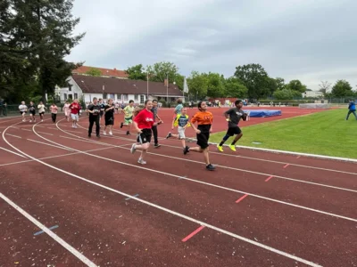 Foto des Albums: Spendenlauf für einere schönere Schule