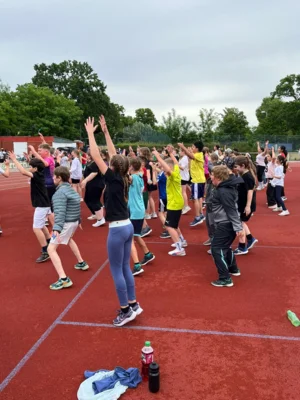Foto des Albums: Spendenlauf für einere schönere Schule