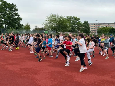 Foto des Albums: Spendenlauf für einere schönere Schule