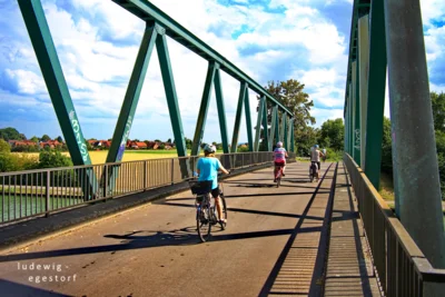 Mittellandkanal  (Bild vergr&ouml;&szlig;ern)