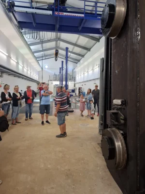 Foto des Albums: Besuch in Doppelsparschleuse und Trogbrücke (08.​08.​2026)