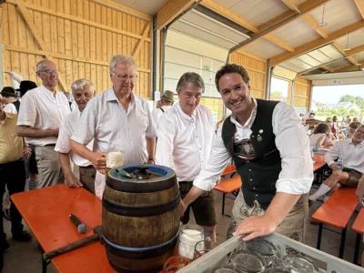 Foto des Albums: 3. Salmdorfer Festwochenende 2026 - Teil 3 Tradition und Familie