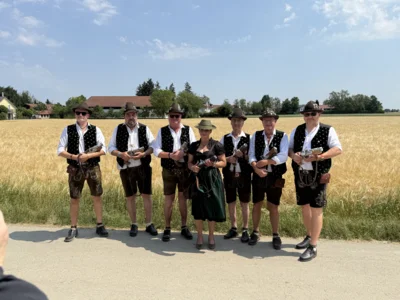 Foto des Albums: 3. Salmdorfer Festwochenende 2026 - Teil 3 Tradition und Familie
