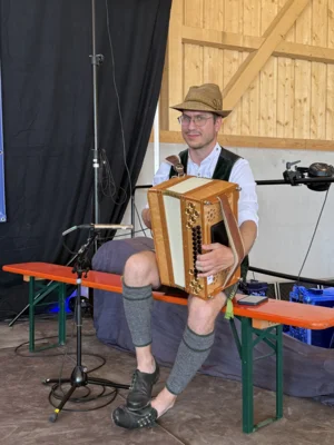 Foto des Albums: 3. Salmdorfer Festwochenende 2026 - Teil 4 Trachtentanz und Musikkabarett