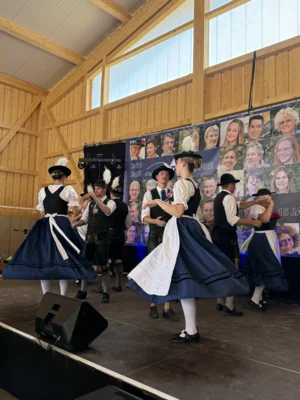 Foto des Albums: 3. Salmdorfer Festwochenende 2026 - Teil 4 Trachtentanz und Musikkabarett