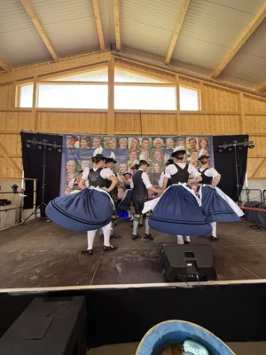 Foto des Albums: 3. Salmdorfer Festwochenende 2026 - Teil 4 Trachtentanz und Musikkabarett
