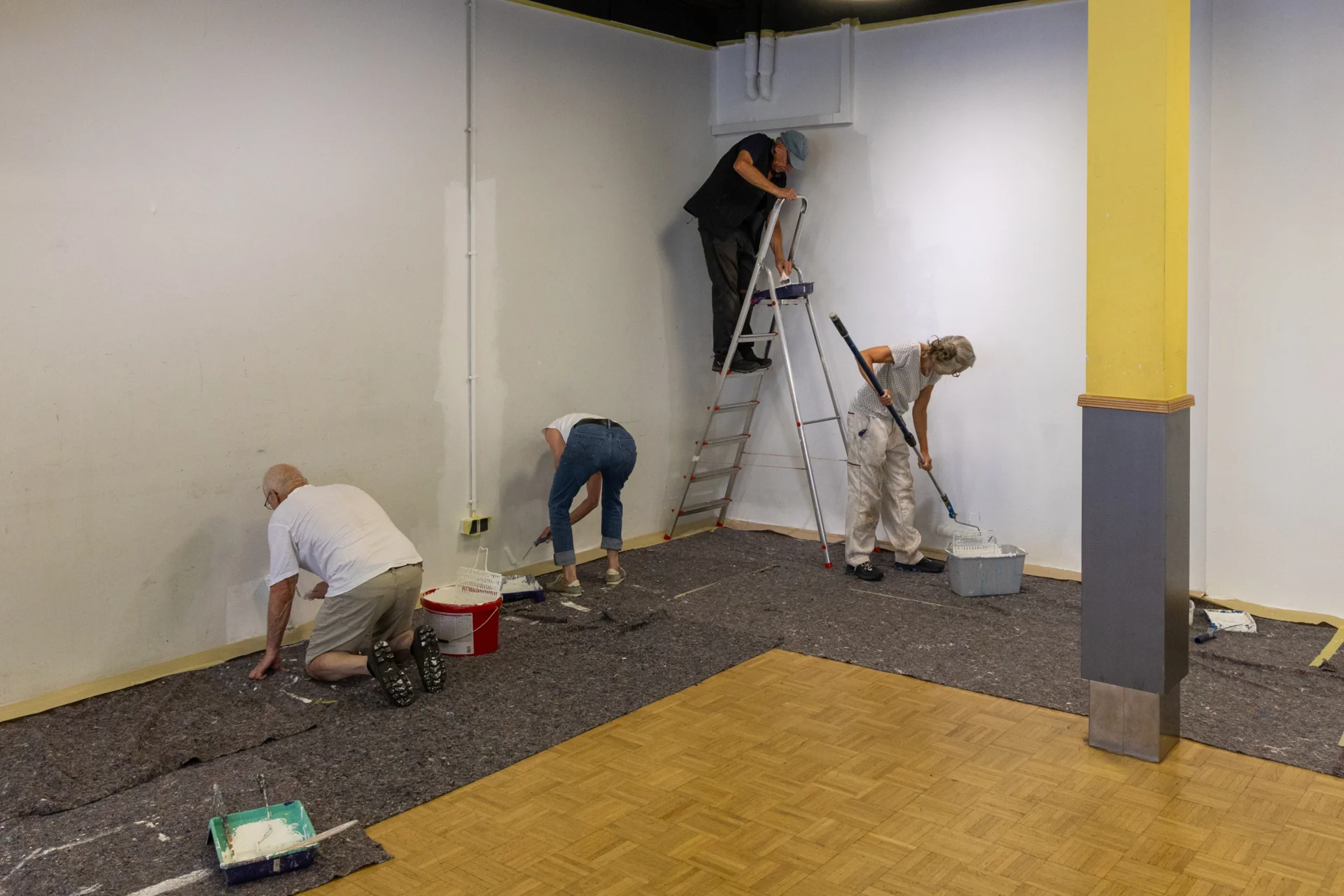 Bild: Kunstgruppe in Aktion