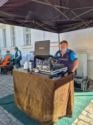 Foto des Albums: Apfelmarkt mit Leckereien beim PriMa-Treff im August