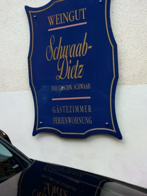 Schwaab-Dietz Weinstammtisch (1)  (Bild vergr&ouml;&szlig;ern)