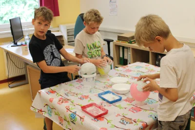 Projektwoche unser Sonnensystem  (Bild vergr&ouml;&szlig;ern)