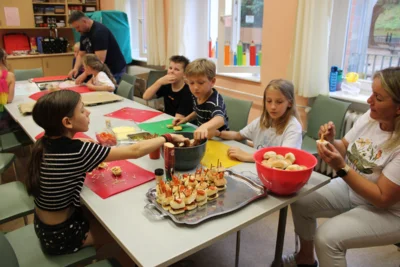 Astronauten Buffet  (Bild vergr&ouml;&szlig;ern)