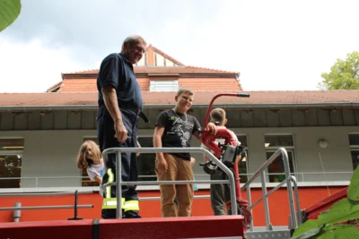 Brandschutzerziehung  (Bild vergr&ouml;&szlig;ern)