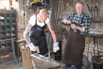Schmiede Mittenwalde  (Bild vergr&ouml;&szlig;ern)