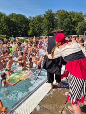 Foto des Albums: Neptunfest mit Piraten sorgte für Bombenstimmung