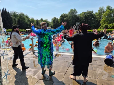 Foto des Albums: Neptunfest mit Piraten sorgte für Bombenstimmung