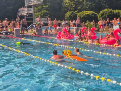 Foto des Albums: Neptunfest mit Piraten sorgte für Bombenstimmung