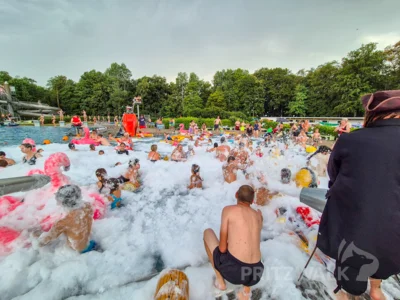 Foto des Albums: Neptunfest mit Piraten sorgte für Bombenstimmung