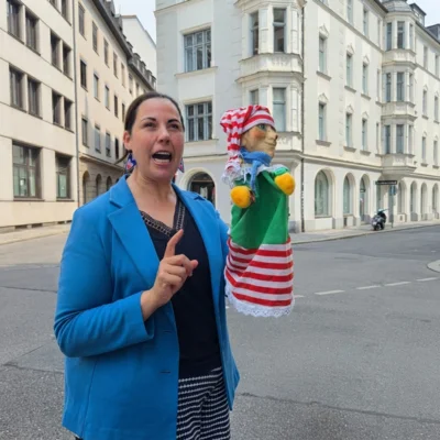 zur Einweihung des M&uuml;nchner Marionettentheaters  (Bild vergr&ouml;&szlig;ern)