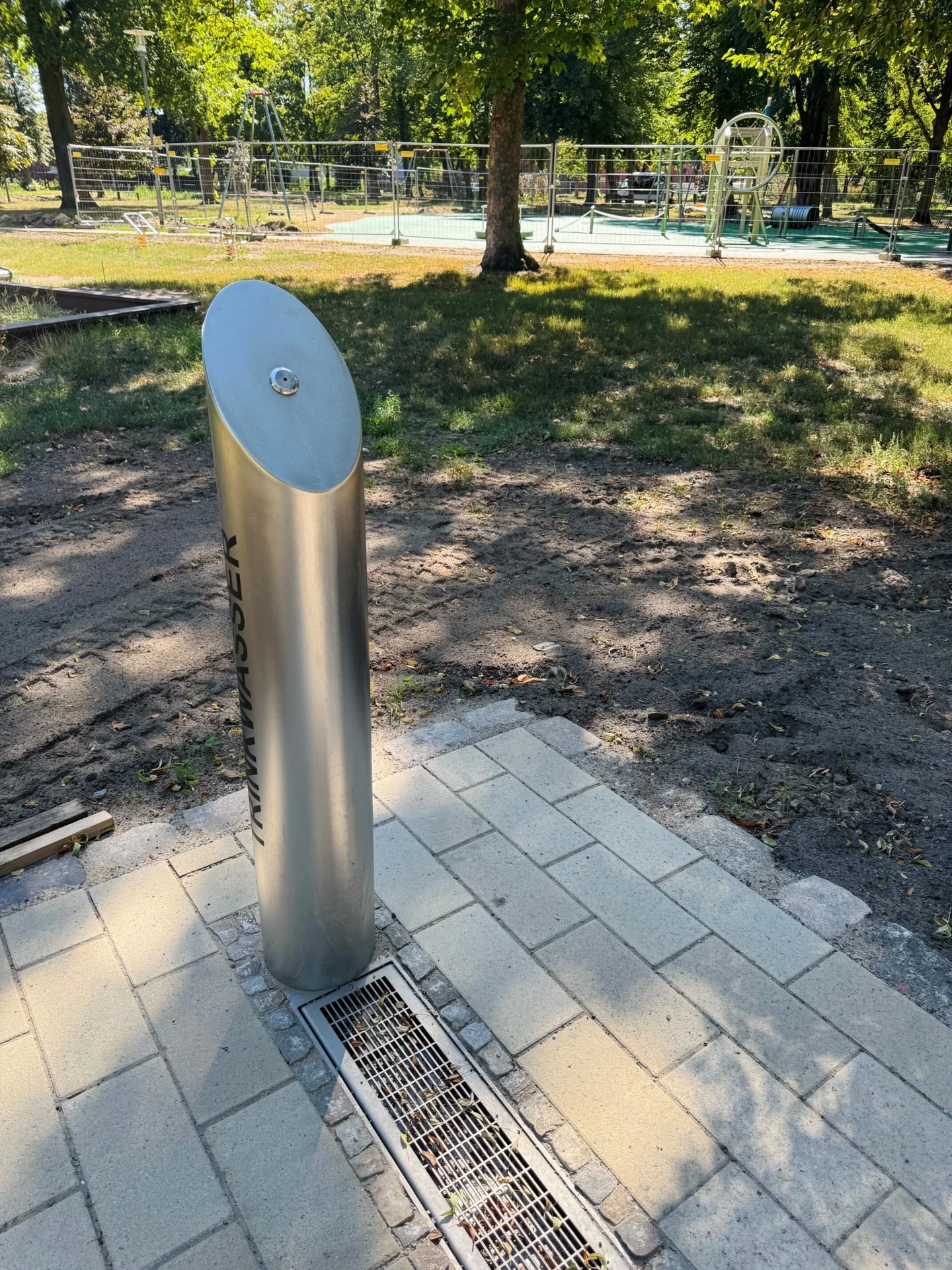 Bild: Neu ist ein Trinkwasserbrunnen in direkter Nähe des Parkzentrums