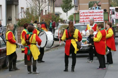 Foto des Albums: Kerbumzug Erfelden Drummler 2013