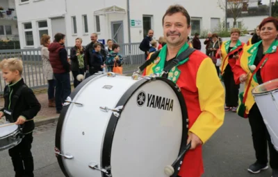 Foto des Albums: Kerbumzug Erfelden Drummler 2013