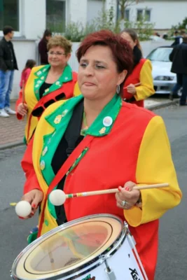 Foto des Albums: Kerbumzug Erfelden Drummler 2013