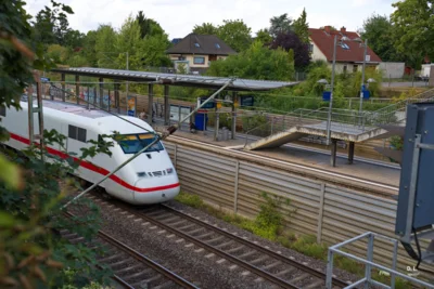 Bahnhof Anderten Misburg  (Bild vergr&ouml;&szlig;ern)