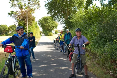 Loydbrunnenweg - Sammeln und Trinkpause  (Bild vergr&ouml;&szlig;ern)