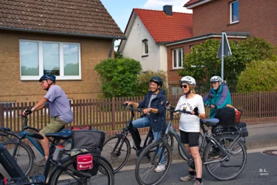 Weetzen - Schranken geschlossen  (Bild vergr&ouml;&szlig;ern)