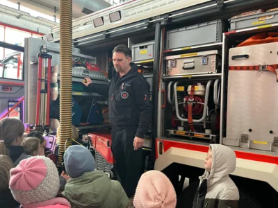 Foto des Albums: 3a und 3b: Besuch bei der Berufsfeuerwehr in Braunschweig
