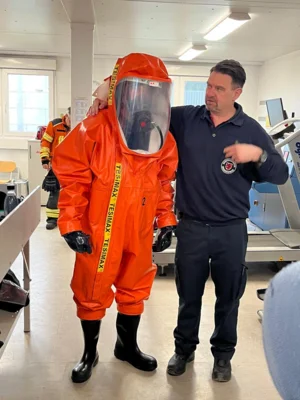Foto des Albums: 3a und 3b: Besuch bei der Berufsfeuerwehr in Braunschweig