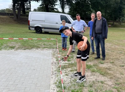Foto des Albums: Einweihung Basketballkorb