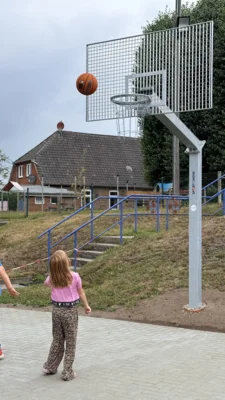 Foto des Albums: Einweihung Basketballkorb