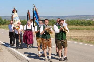 Fahneneinzug  (Bild vergr&ouml;&szlig;ern)